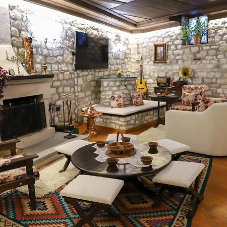 Villa Oda Tomori Berat Luaran gambar