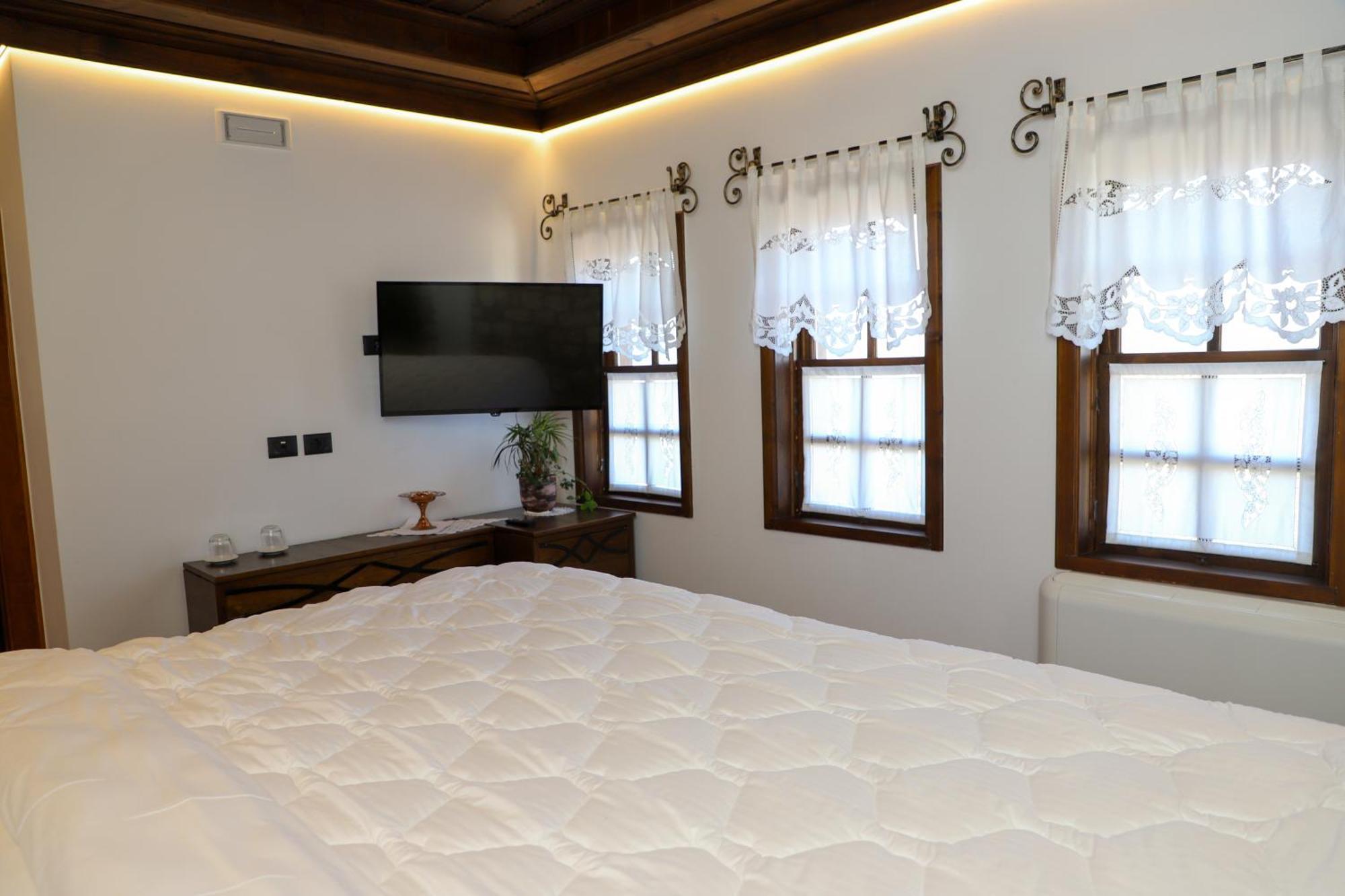 Villa Oda Tomori Berat Luaran gambar